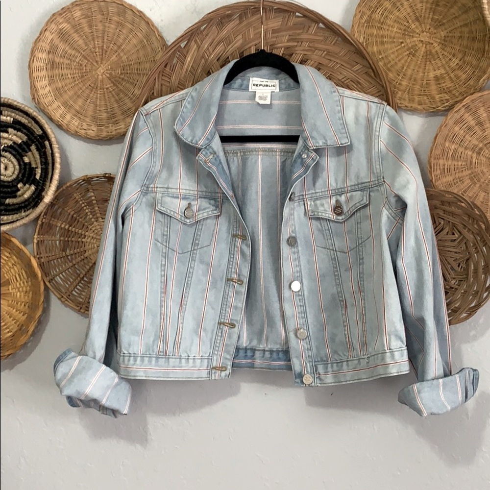 LIKE NEW! Republic light blue jean jacket
